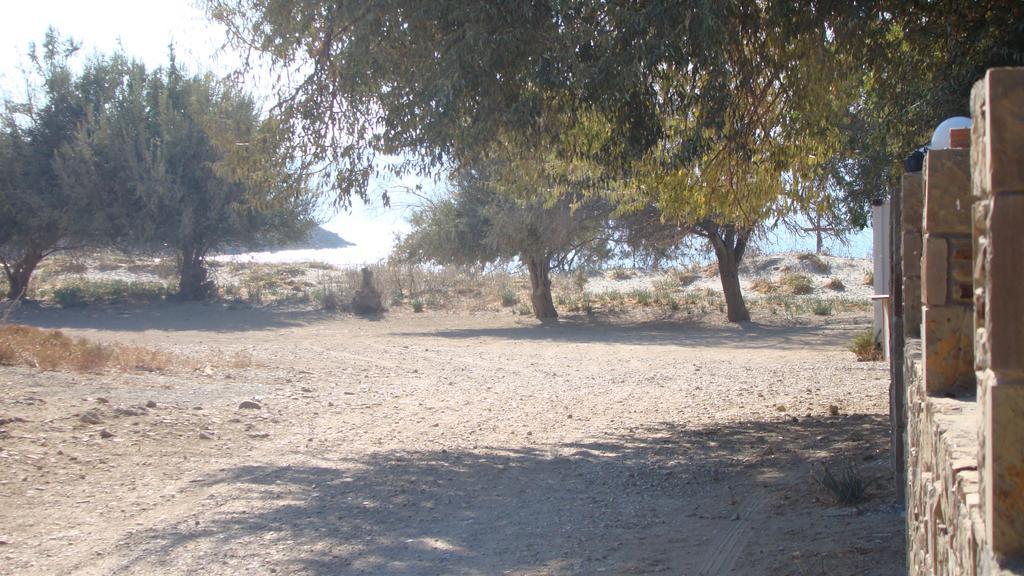 Caviro On The Beach Moudhros Exterior photo
